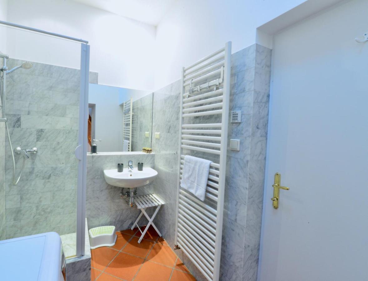 Spacious Flat With Panoramic View فيينا المظهر الخارجي الصورة